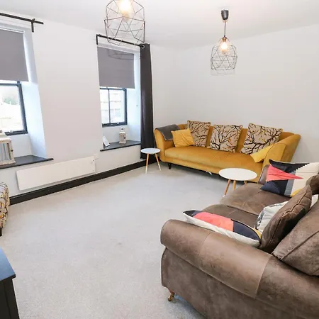 Lowther Penthouse *